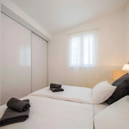 Lux Garden Luxury Apartment Split Exterior photo