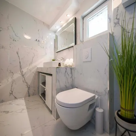 Lux Garden Luxury Apartment Split Exterior photo