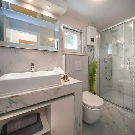 Lux Garden Luxury Apartment Split Exterior photo